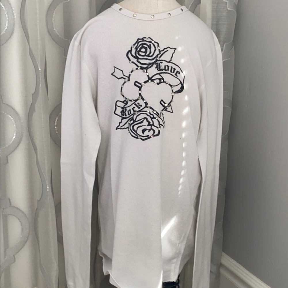 Super cute thermal for layering or wearing alone!